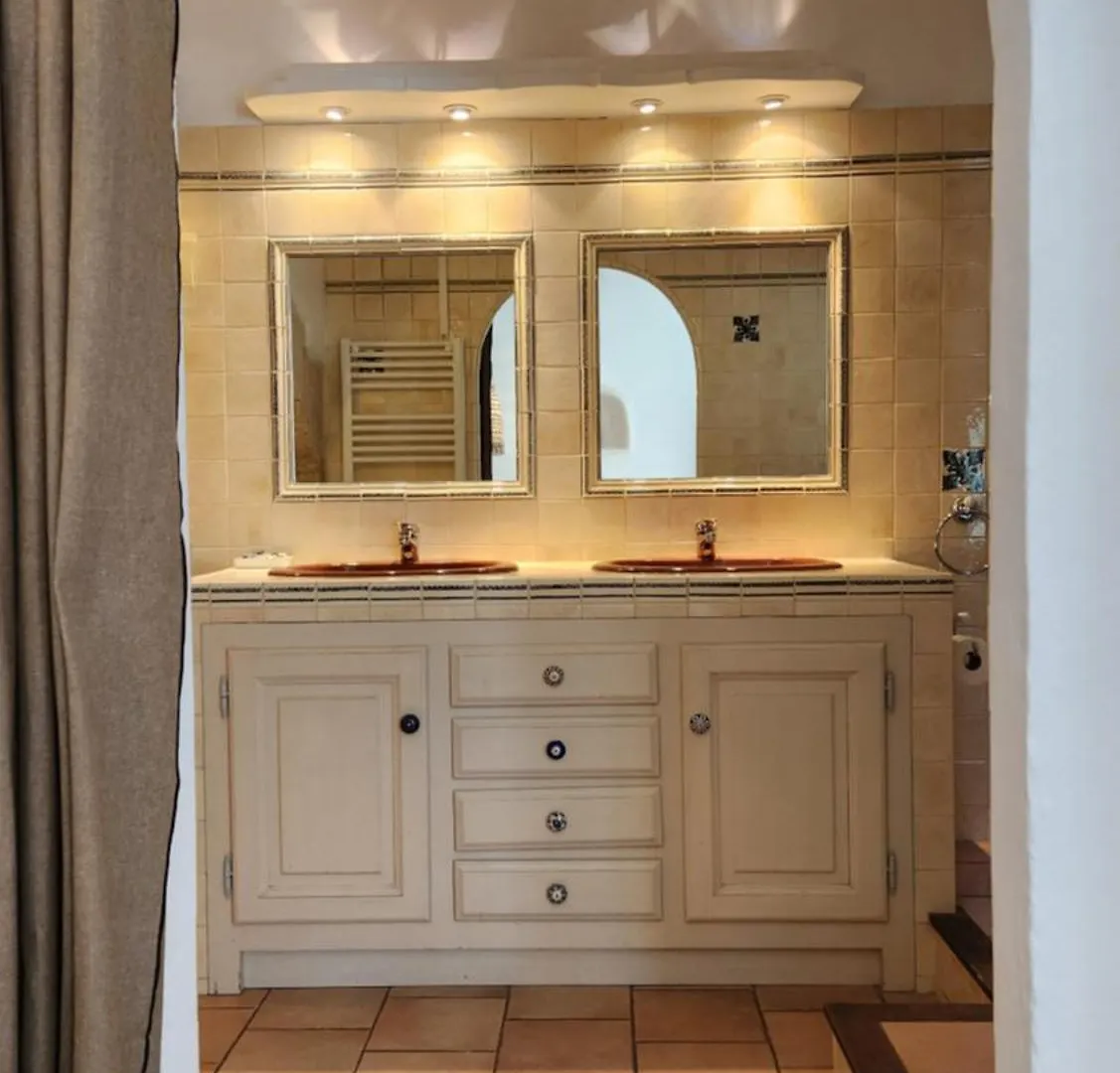 Guest house Le Mas De La Terre - Chambres D'Hotes L'Isle-Sur-La-Sorgue Cavaillon France